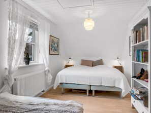 3 bedrooms, Internet