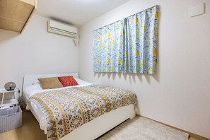 3 chambres, fer et planche à repasser, Wi-Fi gratuit, draps fournis