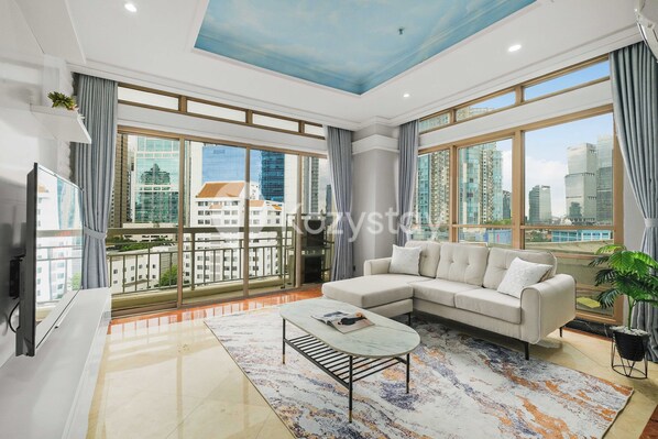 Living area - Camila by Kozystay - Kuningan (Jakarta)