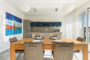 Dining - VILLA BY THE SEA (Ljubljeva)