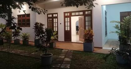 River Valley Holiday Retreat- 3BR Holiday Home