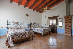 Family Cottage | 3 bedrooms, iron/ironing board, free WiFi - Family house in Oaxtepec Pool & Hot tub (Yautepec)