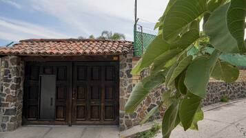 Bagian depan properti