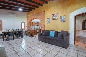 Family Cottage | Living area