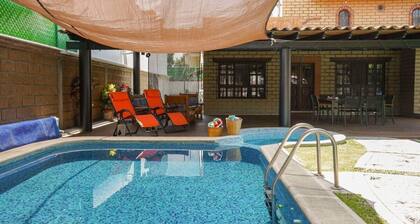 Family house in Oaxtepec Pool & Hot tub