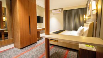 Classic Suite | Meja, ruang kerja komputer riba, kalis bunyi, Wi-fi percuma