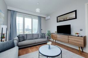 Individually decorated, individually furnished, desk, laptop workspace - lUX RESIDENCE IN HIGH FLOOR (Istanbul)