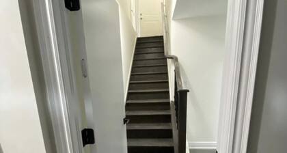 Redeemer Wealthy place, Ancaster