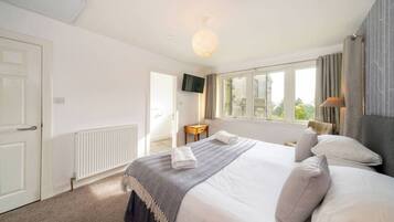 Desk, iron/ironing board, travel cot, free WiFi