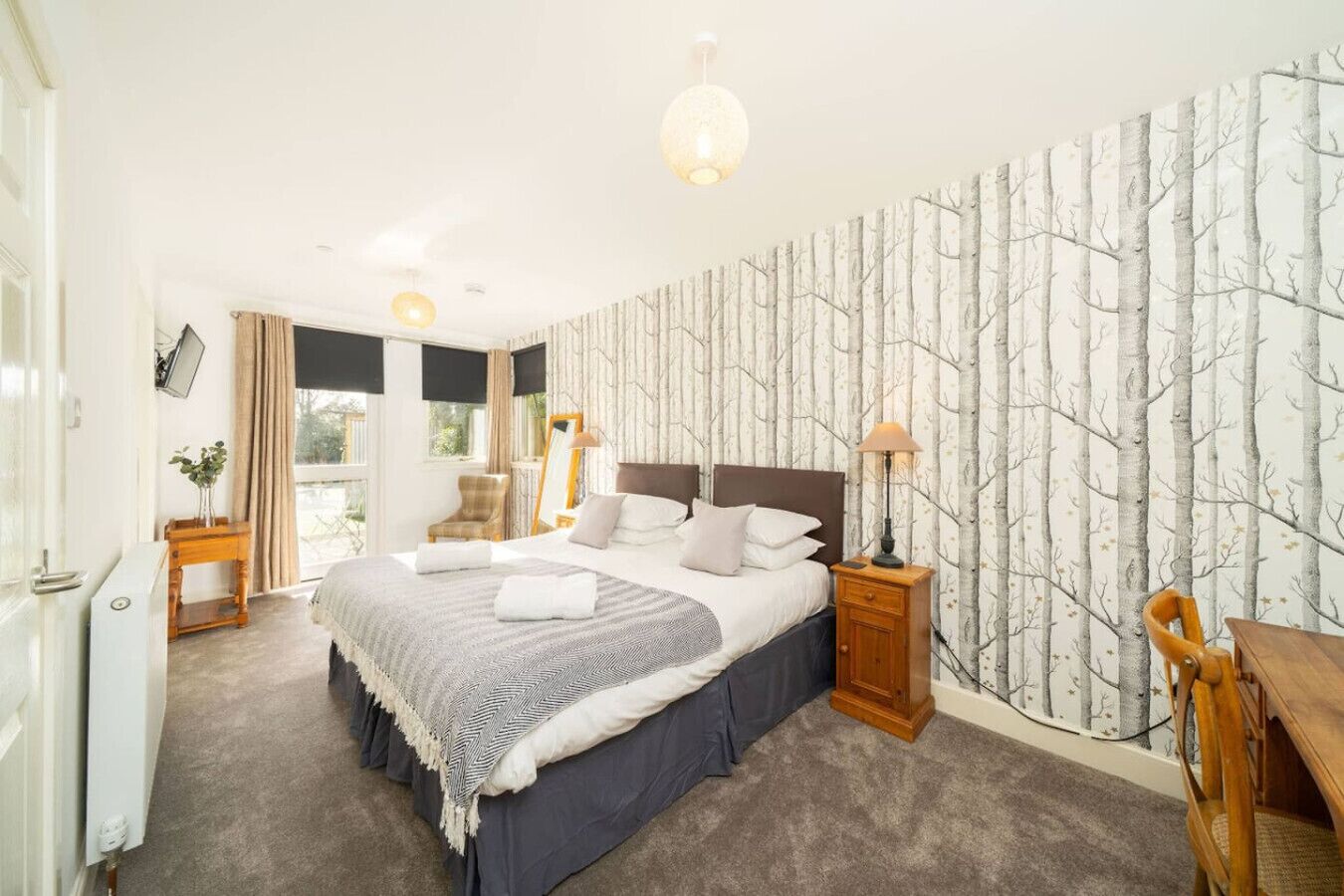 Skrivebord, strygejern/strygebræt, gratis Wi-Fi