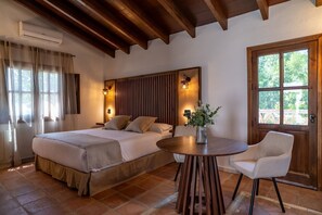 Sistema de insonorización, wifi gratis y ropa de cama 