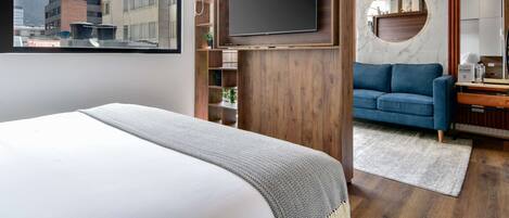 1 bedroom, desk, iron/ironing board, WiFi