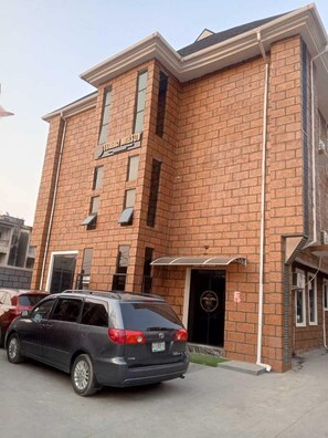 Front of property - Esthercy Hotels Ltd Lagos (Lagos)