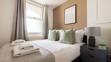 Apartment | 2 bedrooms, hypo-allergenic bedding, individually furnished