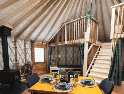 Spacious Yurt in the Woods