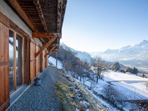 Property grounds - Wonderful private villa for 8 guests with WIFI, TV and balcony (Ollon)