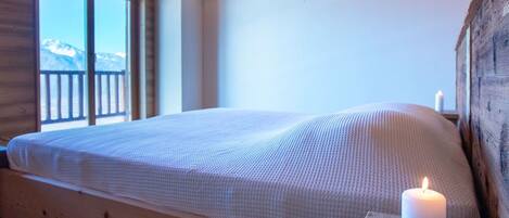 3 bedrooms, travel cot, free WiFi