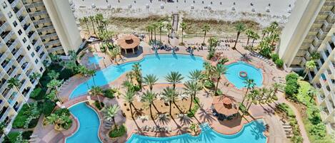 Inomhuspool och uppvärmd pool