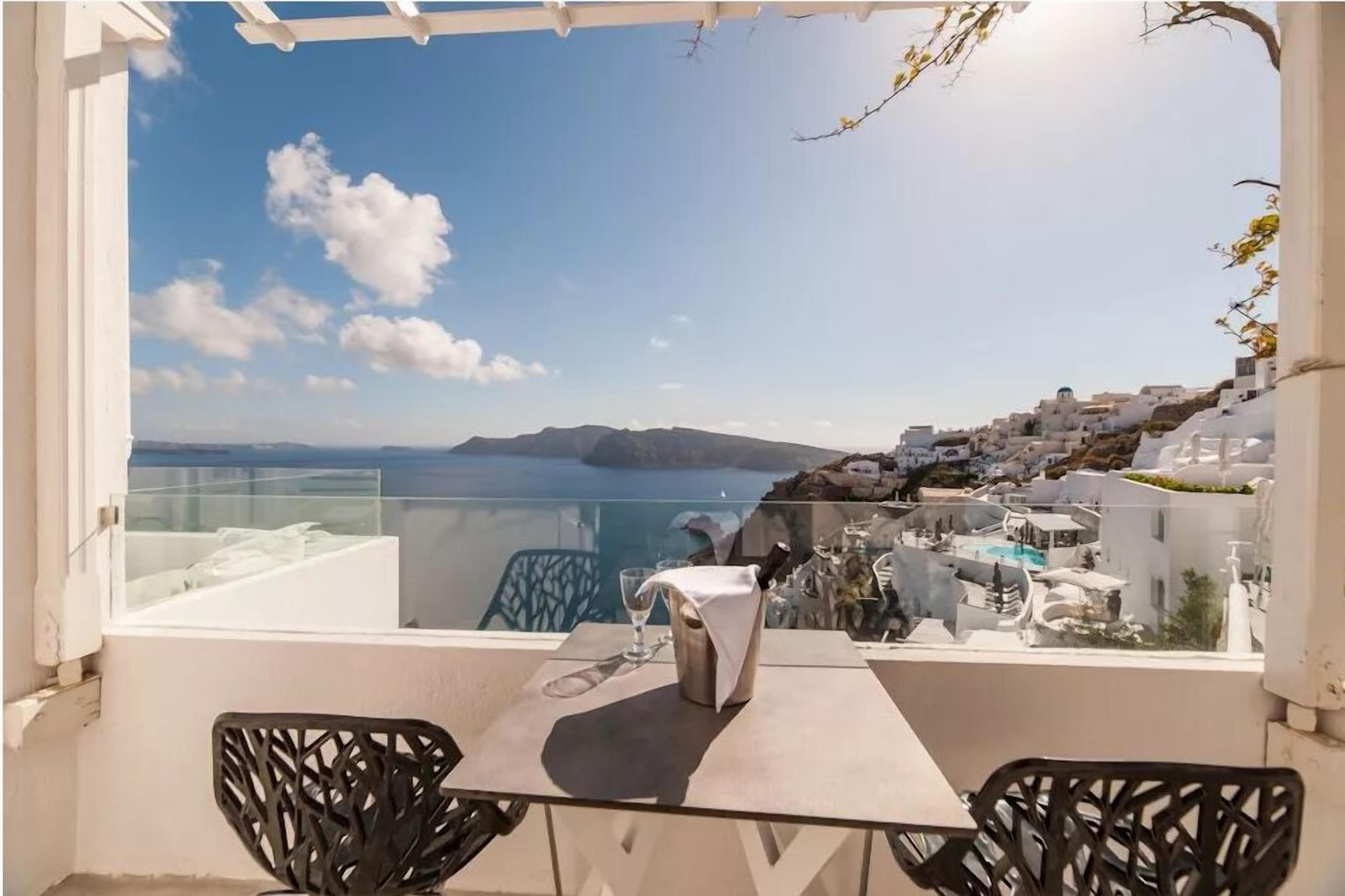 Deluxe Suite with Outdoor Hot Tub | Beach/ocean view