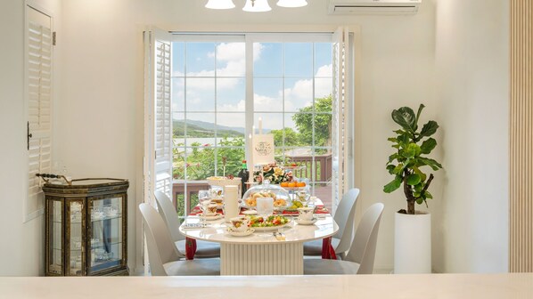 Basic Room, 3 Bedrooms (whole house) | 3 bedrooms, free WiFi - Gyeongju Road 207 Private Pension (Gyeongju)