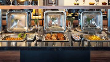 Free daily buffet breakfast