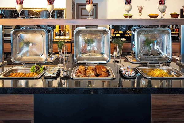 Petit déjeuner buffet compris tous les jours