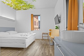 Unclassified image, 3 of 27, button