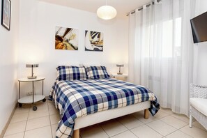 1 chambre, fer et planche Ă repasser, Wi-Fi, draps fournis