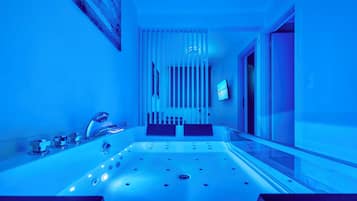 Villa, 2 Bedrooms, Smoking, Terrace | Interior