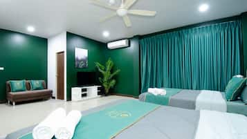 6 bedrooms, in-room safe, iron/ironing board, WiFi