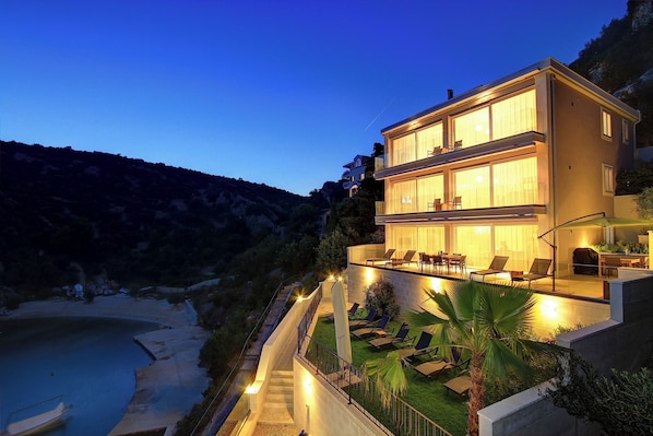 Terrace/patio - VILLA BY THE SEA (Ljubljeva)