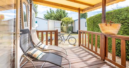 Charming Mobile Home in Saint-Denis-d'OlĂ©ron â 4 People, Shared Pool, Terrace, Close to Beaches