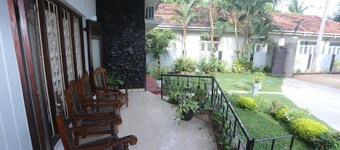 Palmwood Cottages Double Bed Room with Kitchen