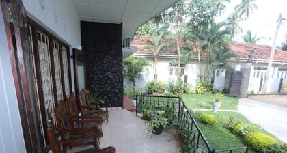 Palmwood Cottages Double Bed Room with Kitchen