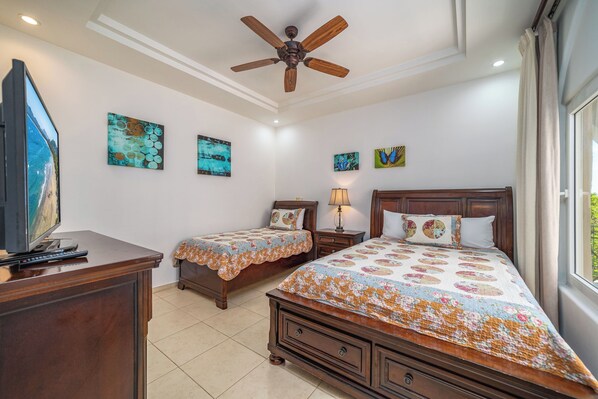 2 habitaciones, wifi gratis y ropa de cama