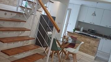 Apartment, 2 Bedrooms, Smoking, Balcony | Living room