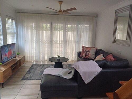 Cosy 2 Bedroom Apartment in a Prominent Area of East London Nahoon
