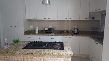 Apartment, 2 Bedrooms, Smoking, Balcony | Interior