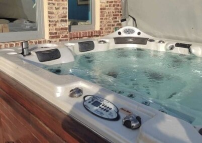 Domaine du Mesnil: sauna, jacuzzi, billiards, darts, swimming pool ideal for friends