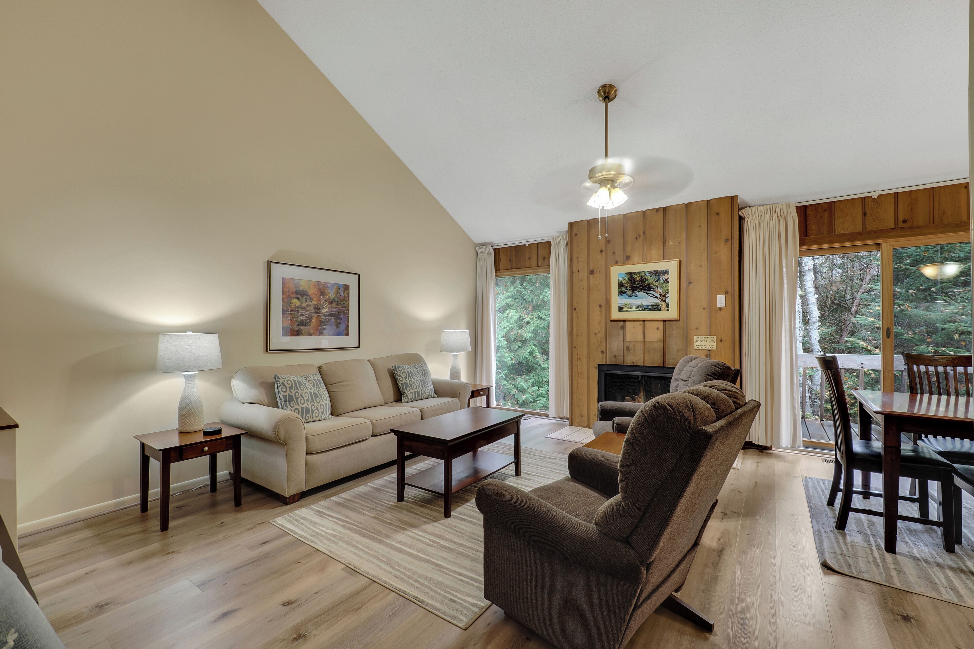 スマートテレビ、暖炉