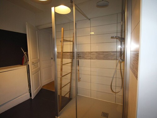 Cozy house 3 br., near market and cable car in Luchon