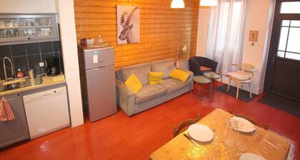 Cozy house 3 br., near market and cable car in Luchon