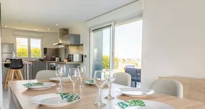 Zenith d'Auvergne pool house in Clermont Ferrand, ideal for families