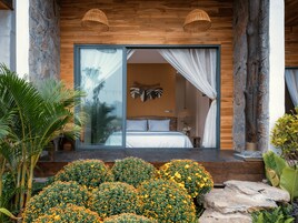 奢华双人房, 花园景观 | 迷你吧（备有免费物品）、隔音、免费 WiFi、床单