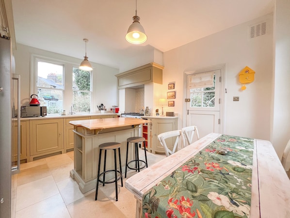 Condo | Private kitchen | Coffee/tea maker, electric kettle