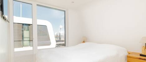 1 bedroom, WiFi (free), bed sheets
