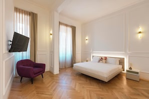Luxury Apartment, City View, Executive Level - SJR Luxury Apartment Trevi Fountain (Rome)