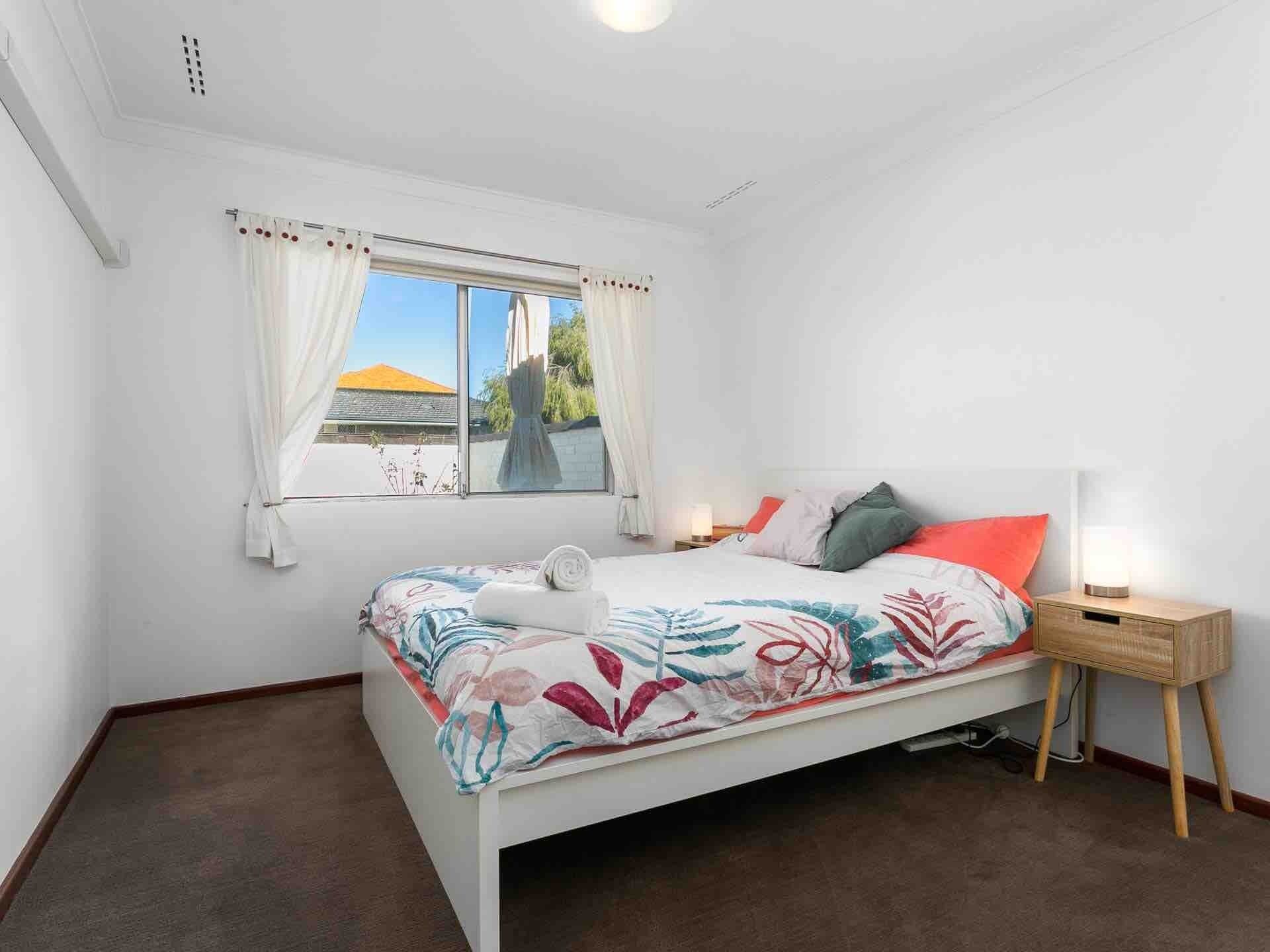 2 chambres, fer et planche à repasser, Wi-Fi gratuit, draps fournis