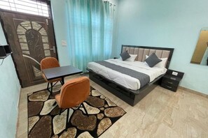 1 Schlafzimmer, Bügeleisen/Bügelbrett, Bettwäsche