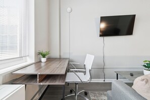 Interior - Crest at Peachtree 507 spacious 1 Bd 1 Bth (Atlanta)